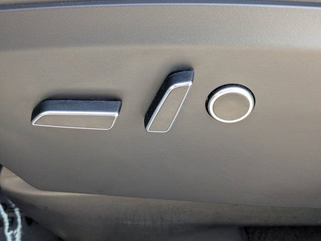 Used 2024 Tesla Model X image 17