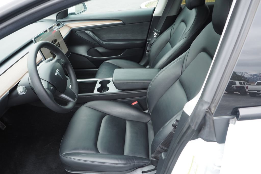 Used 2023 Tesla Model 3 Standard Range image 13