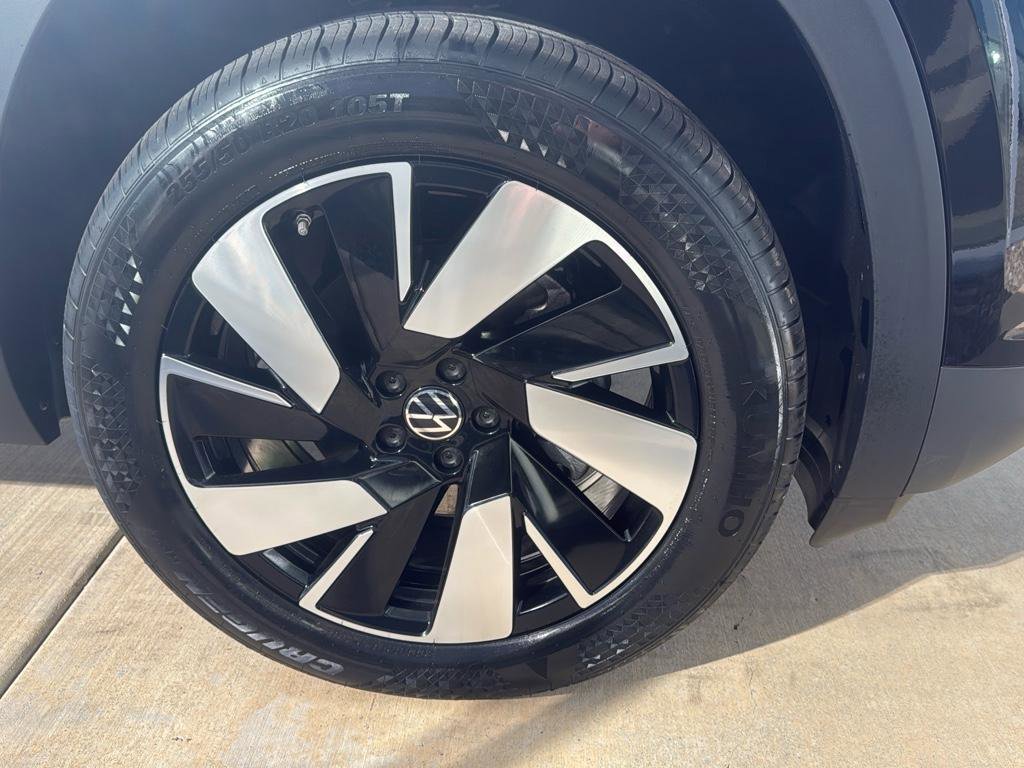 New 2025 Volkswagen Atlas Cross Sport SEL image 22
