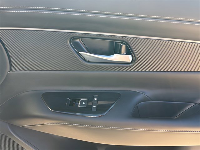 Used 2025 Nissan Murano SV image 15