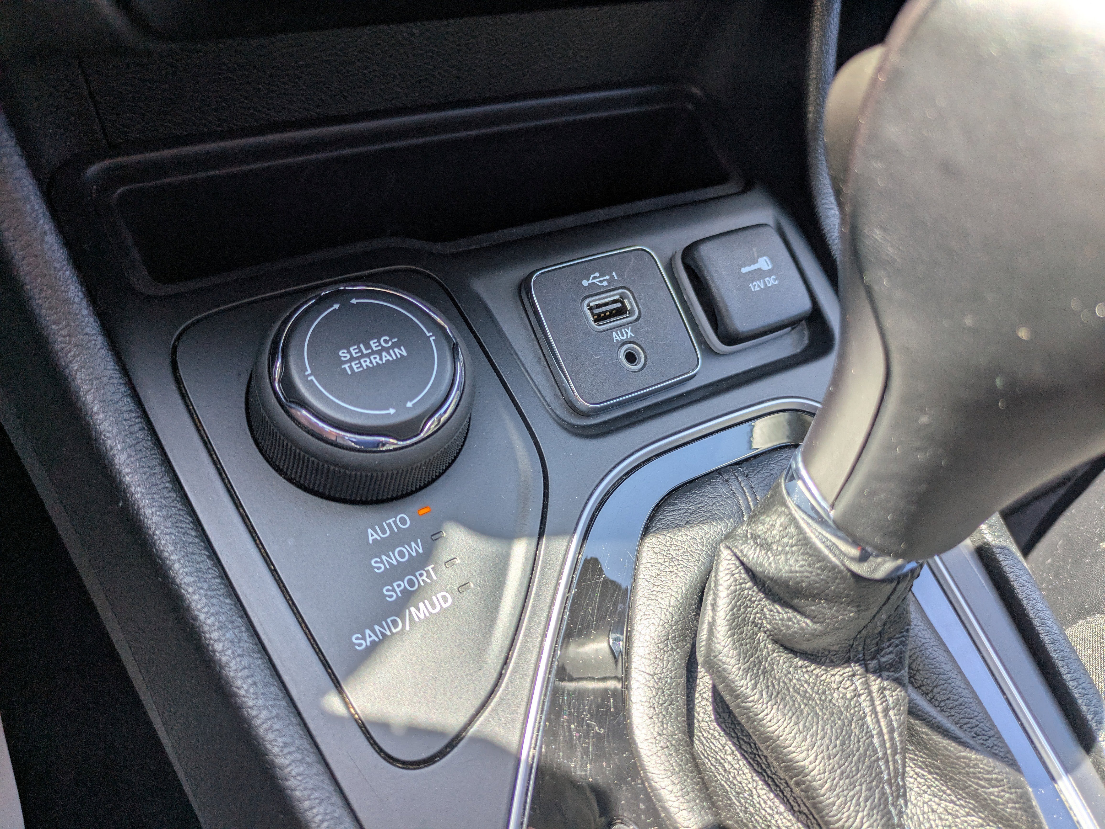 Used 2023 Jeep Cherokee Altitude Lux image 15