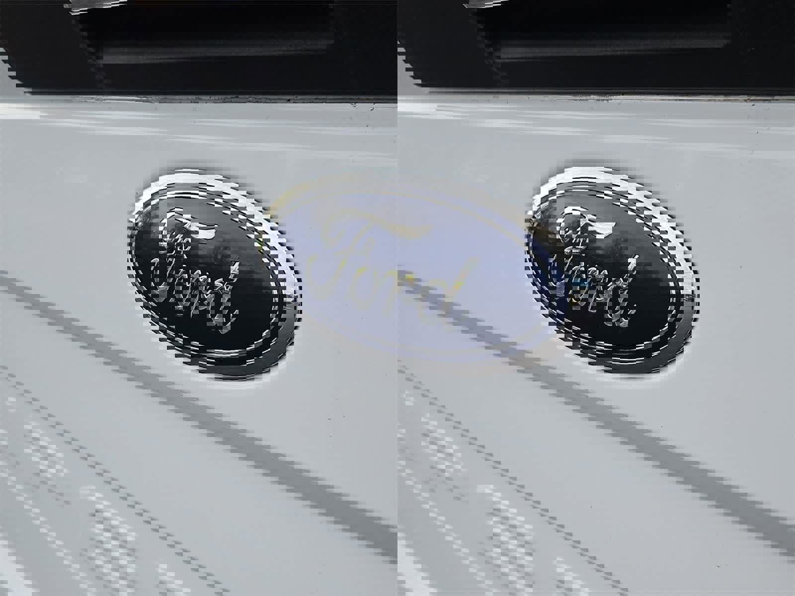 Used 2022 Ford F350 Lariat w/ FX4 Off-Road Package image 11