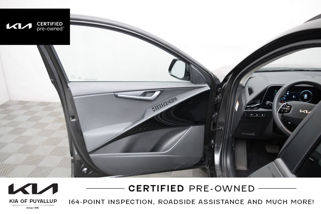 Certified 2023 Kia Niro Wind w/ Wind Preserve Package FWD image 10