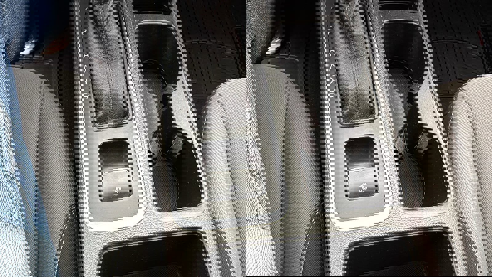 Used 2017 Ford Escape S FWD image 21