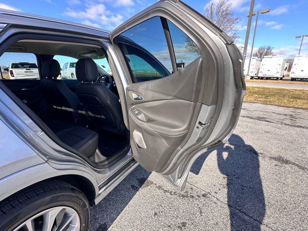 Certified 2023 Buick Encore GX Select w/ Sport Touring Package FWD image 17