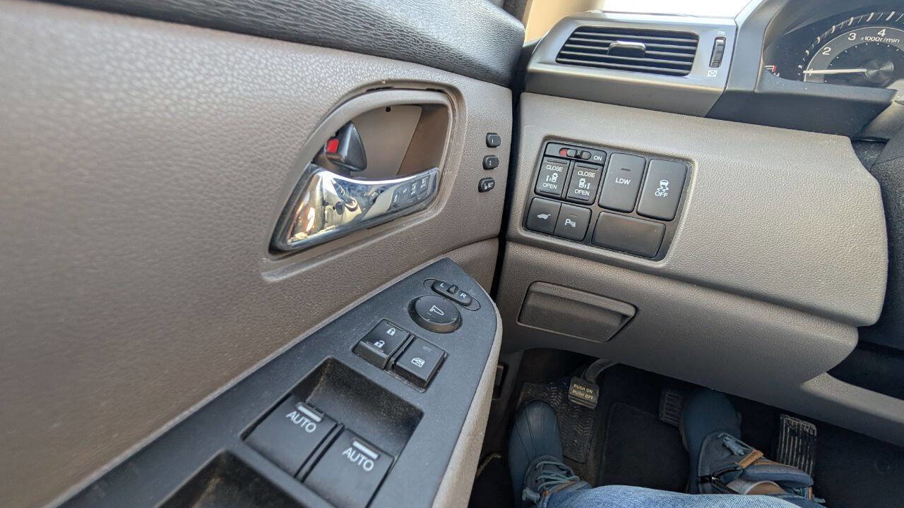 Used 2016 Honda Odyssey Touring Elite image 29