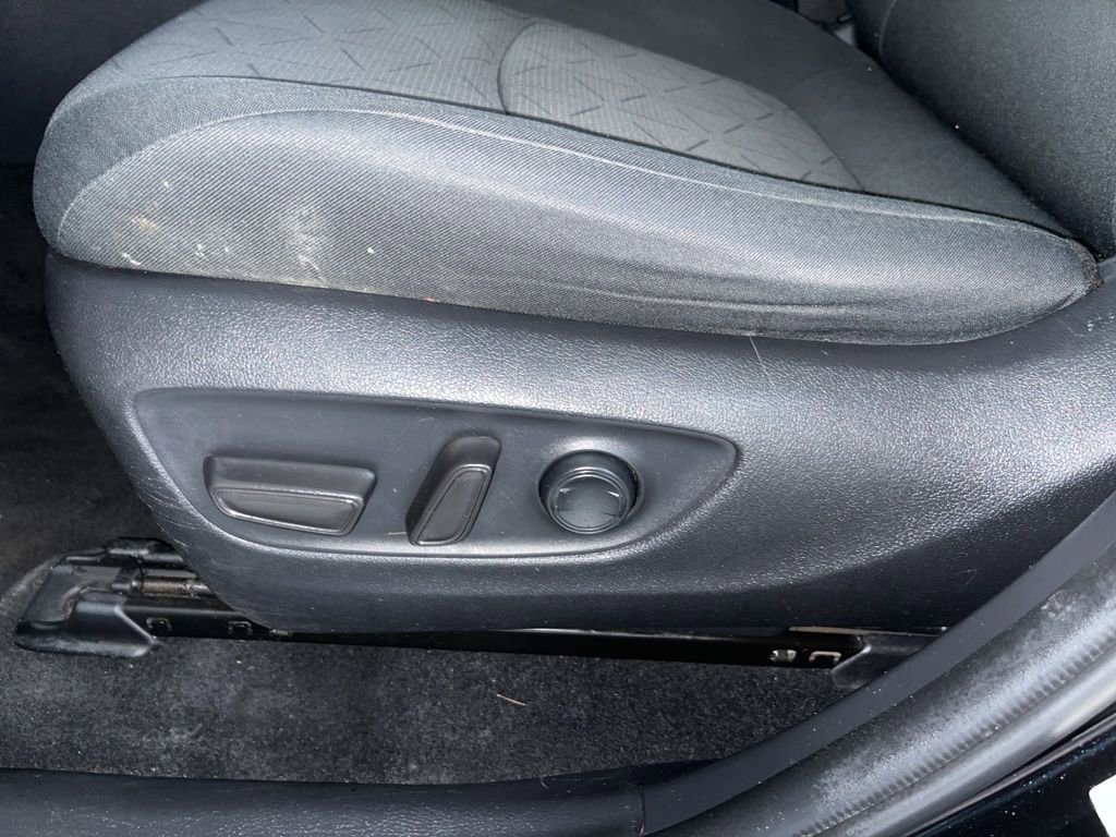 Used 2021 Toyota RAV4 XLE image 53