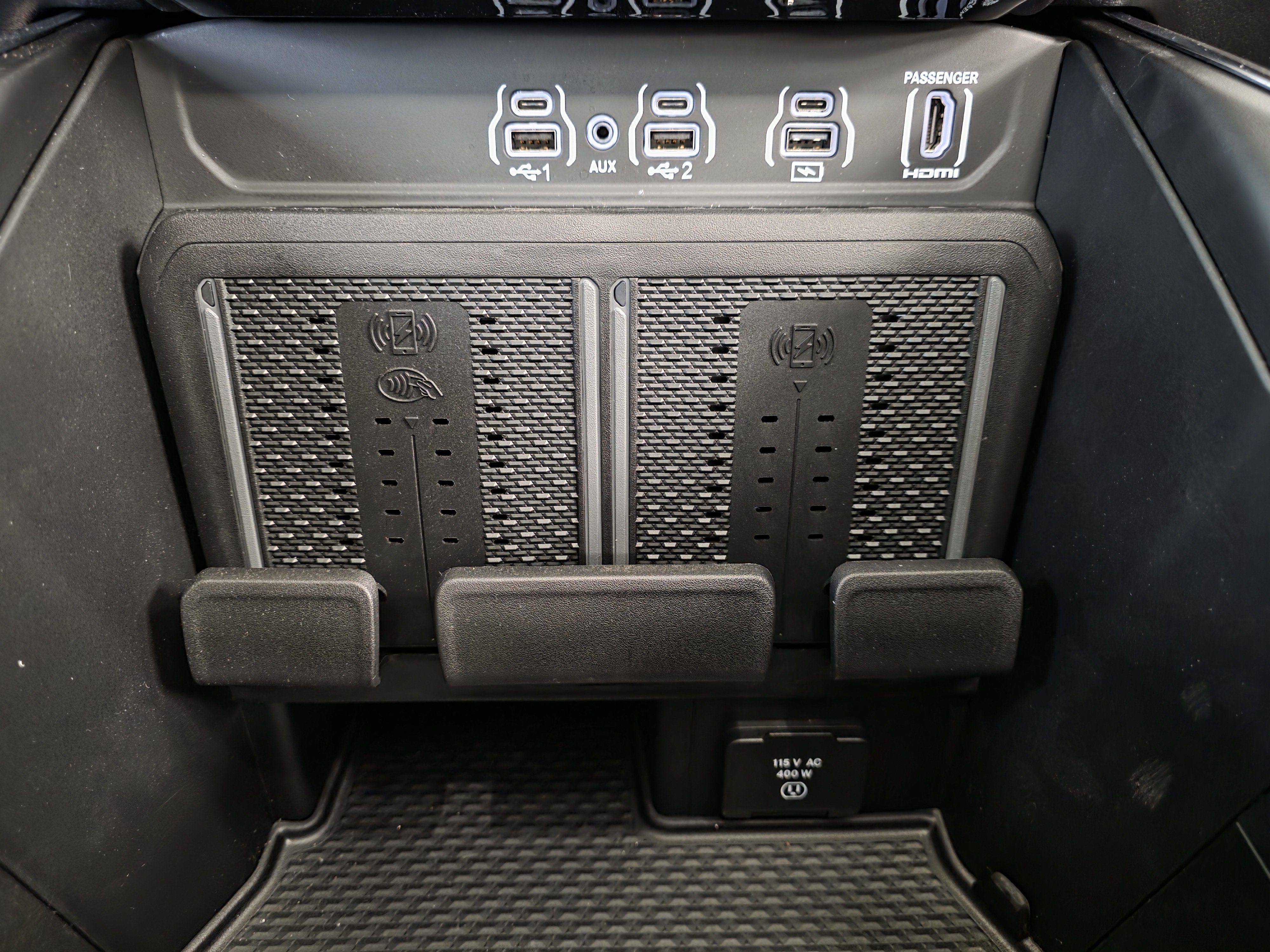 New 2026 RAM 1500 Laramie w/ Night Edition AWD/4WD image 11