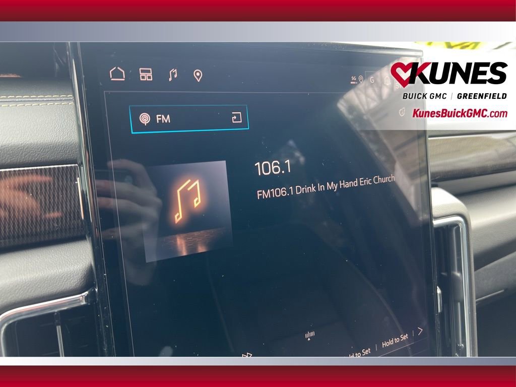 New 2026 GMC Yukon XL Elevation image 25