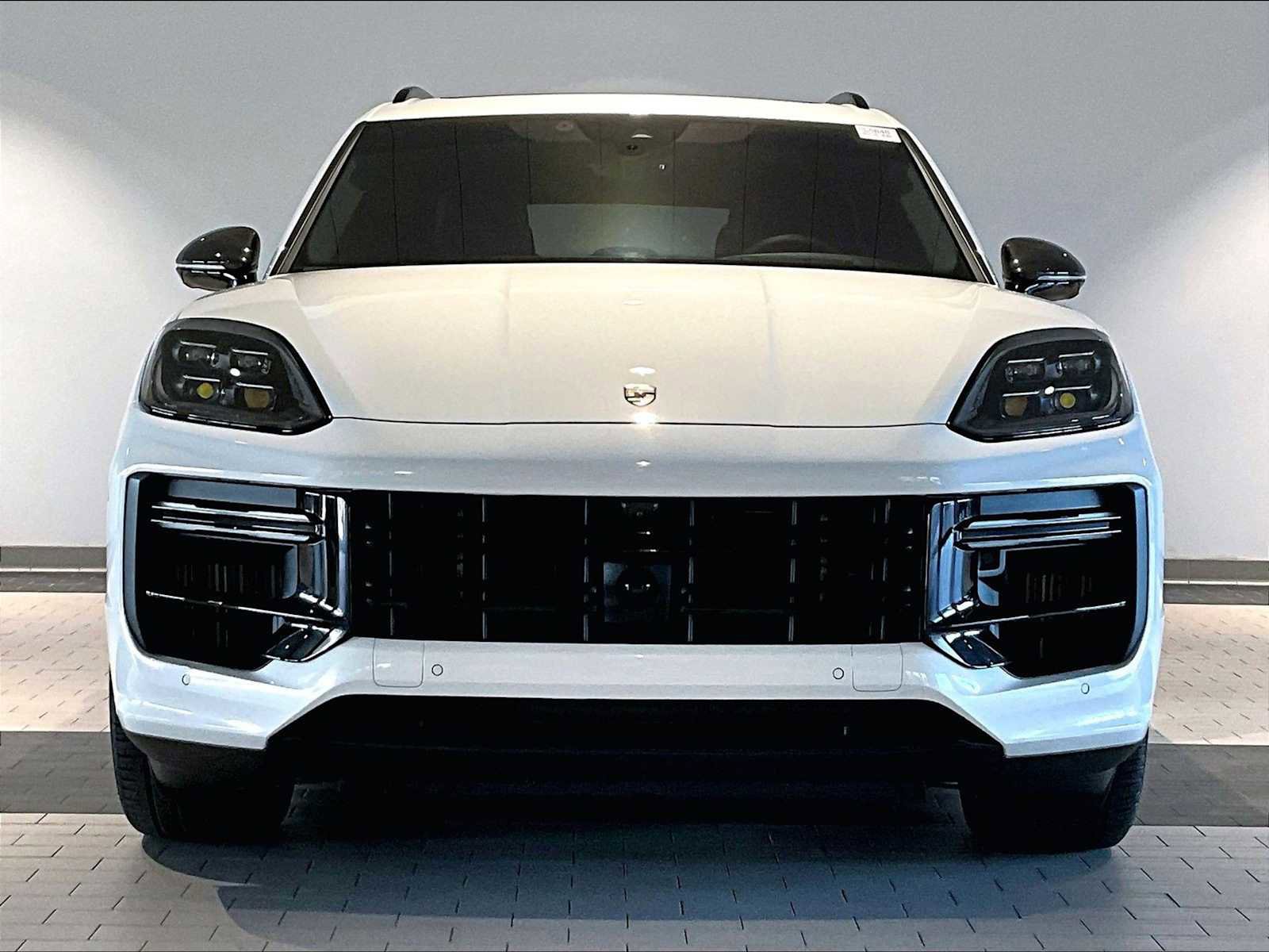 Used 2025 Porsche Cayenne Turbo image 13