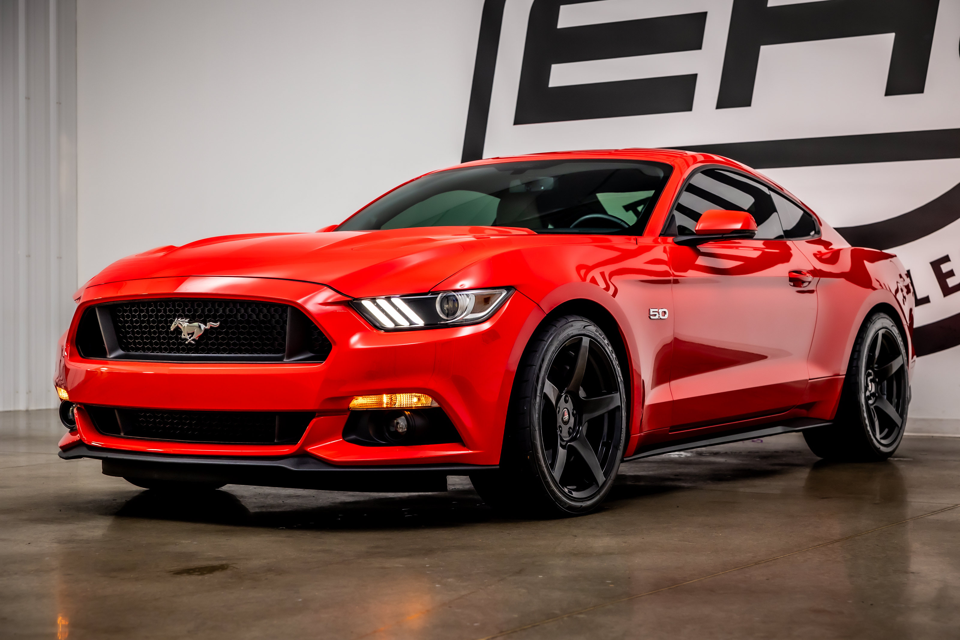 Used 2017 Ford Mustang GT Premium RWD image 29