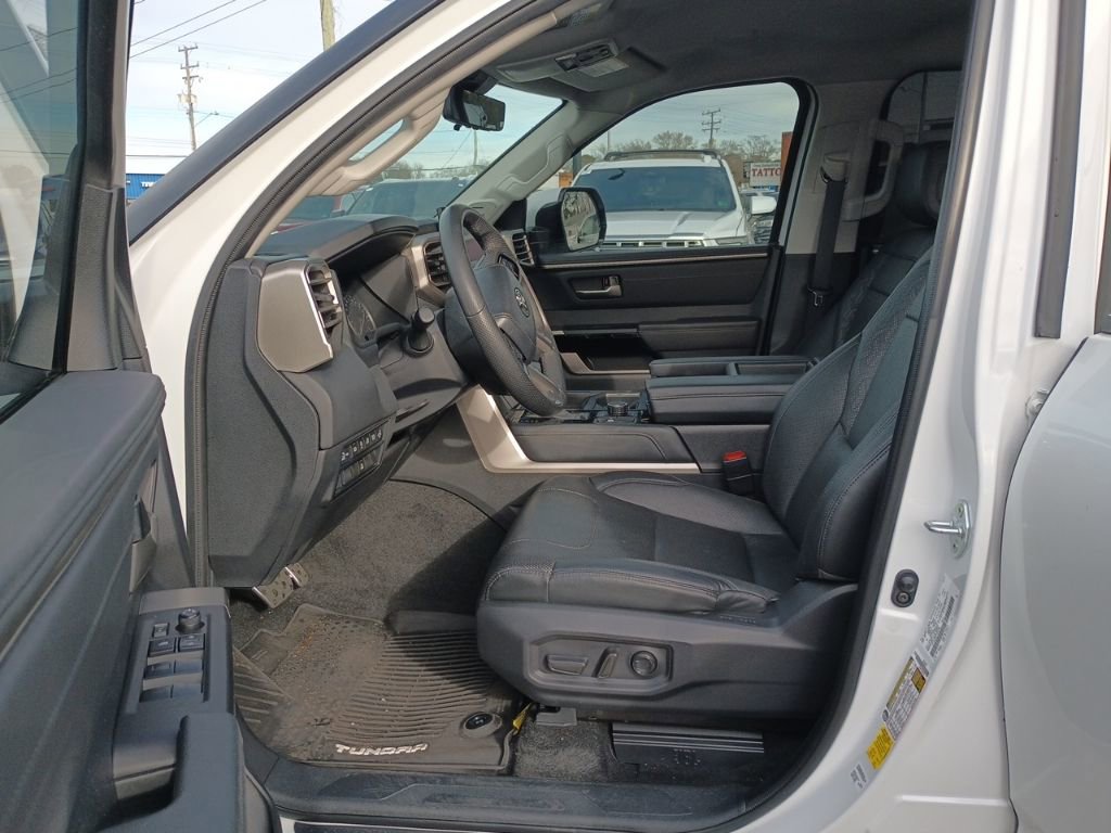 Used 2023 Toyota Tundra Limited image 9