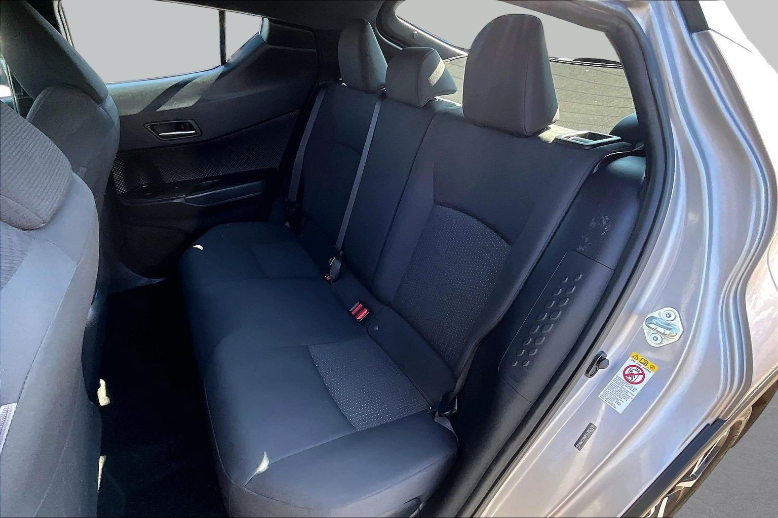 Used 2018 Toyota C-HR XLE FWD image 24