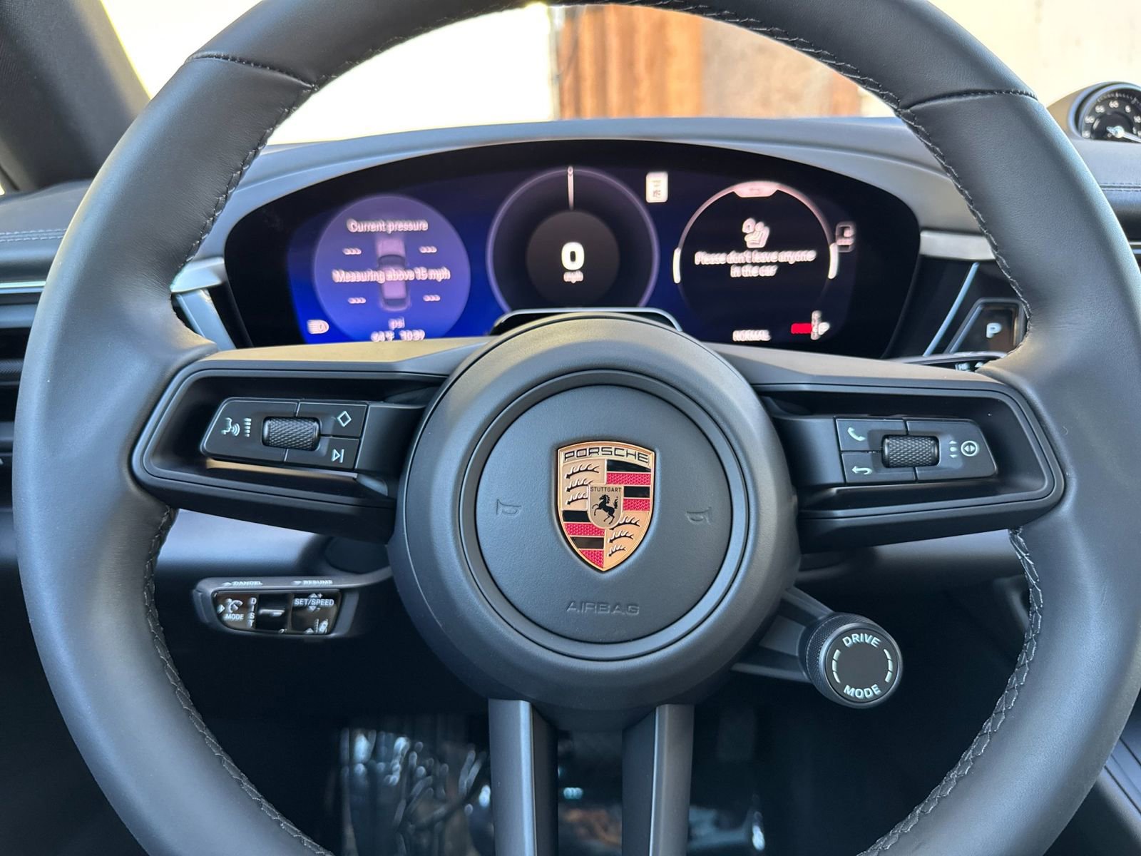 New 2026 Porsche Macan 4 Electric image 28