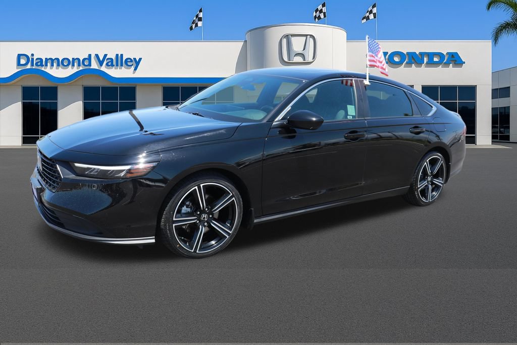 Used 2025 Honda Accord Sport image 3