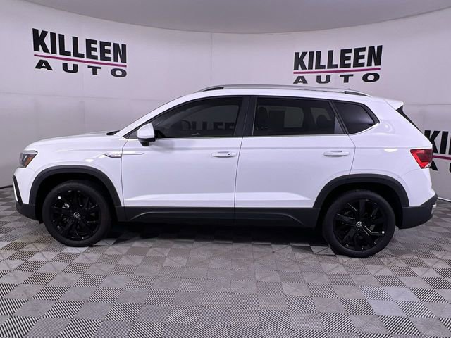 Used 2024 Volkswagen Taos SE image 4