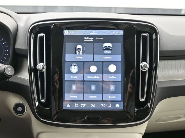 New 2026 Volvo XC40 B5 Ultra w/ Protection Package Premier image 15