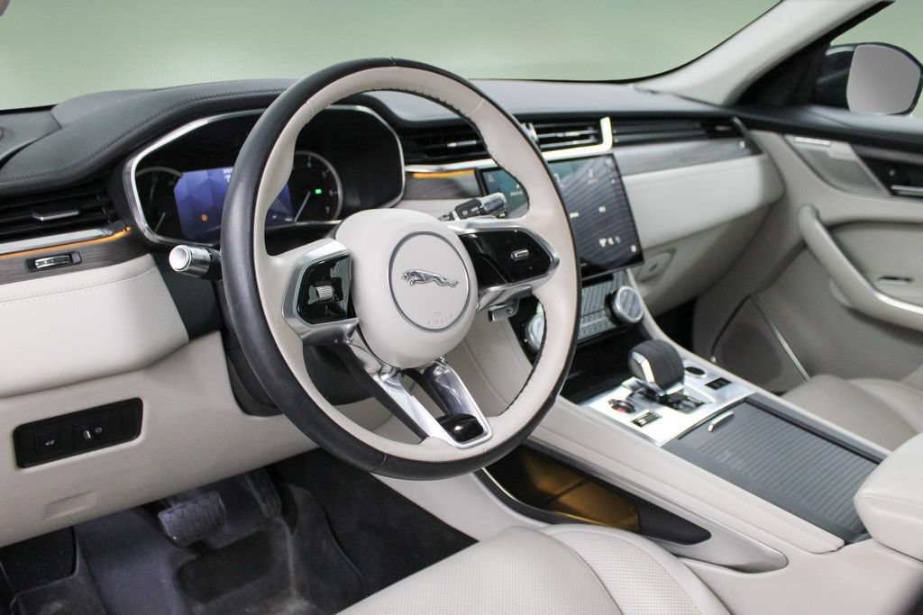 Used 2022 Jaguar F-PACE S AWD/4WD image 2