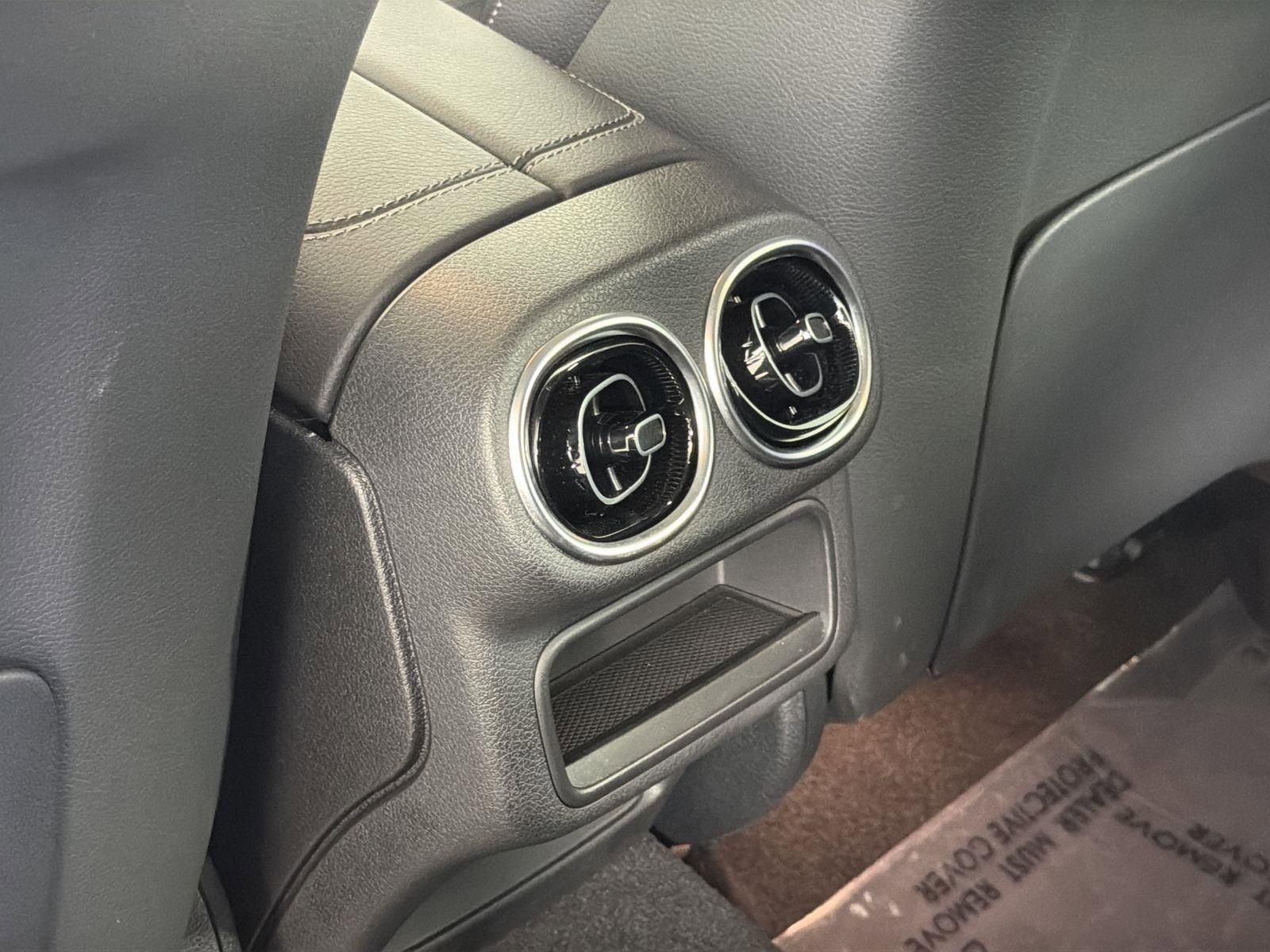 Used 2024 Mercedes-Benz GLC 300 image 27