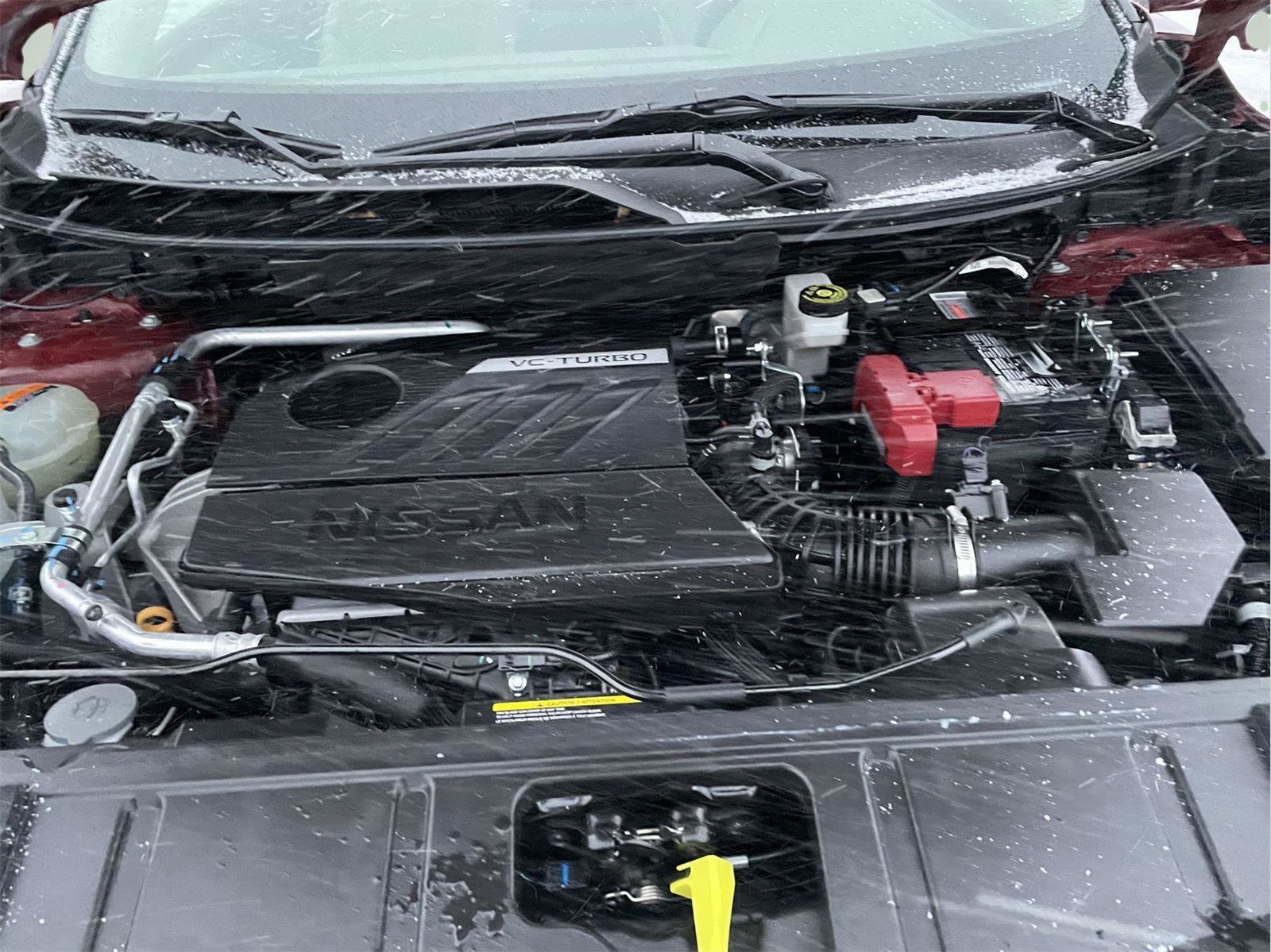 Used 2025 Nissan Rogue SV image 12