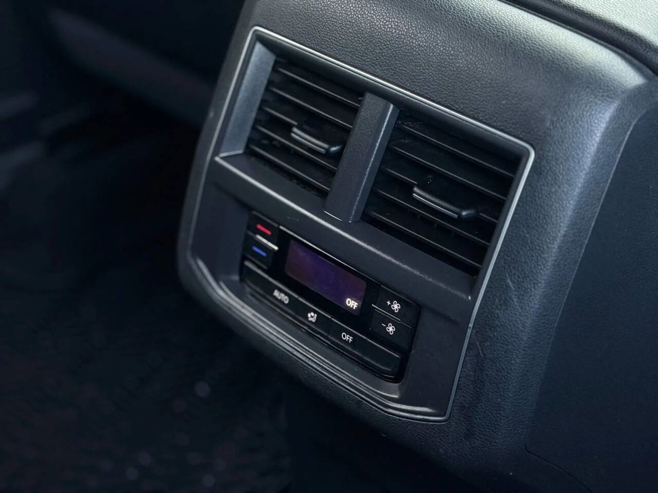 Used 2019 Volkswagen Atlas SE image 16