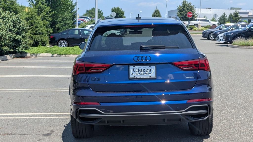 New 2025 Audi Q3 2.0T Premium image 5