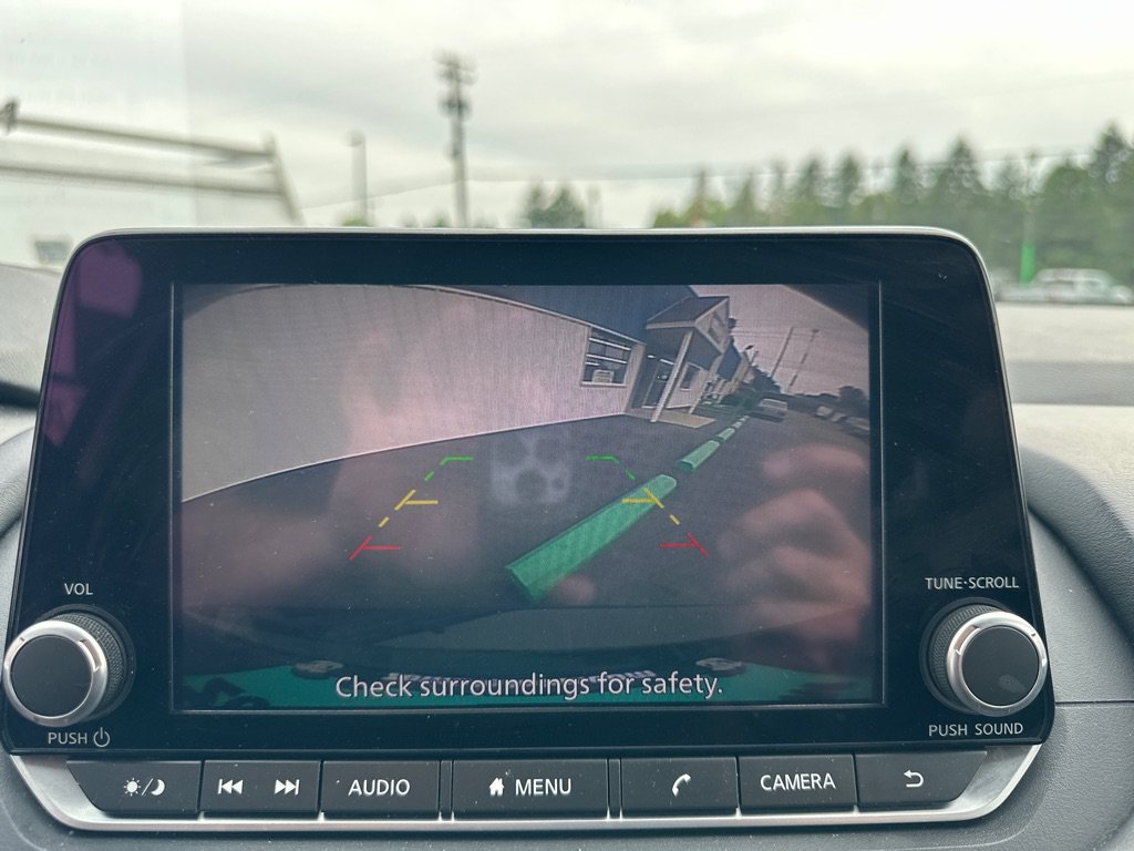 Used 2024 Nissan Rogue SV FWD image 12