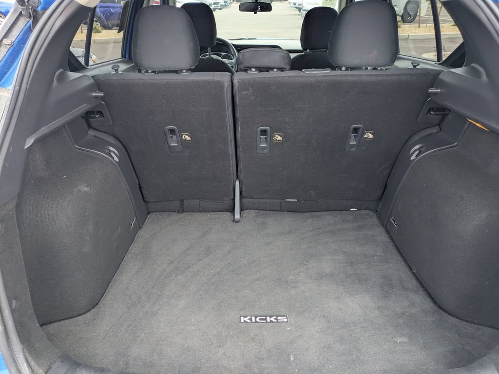 Used 2021 Nissan Kicks S FWD image 12