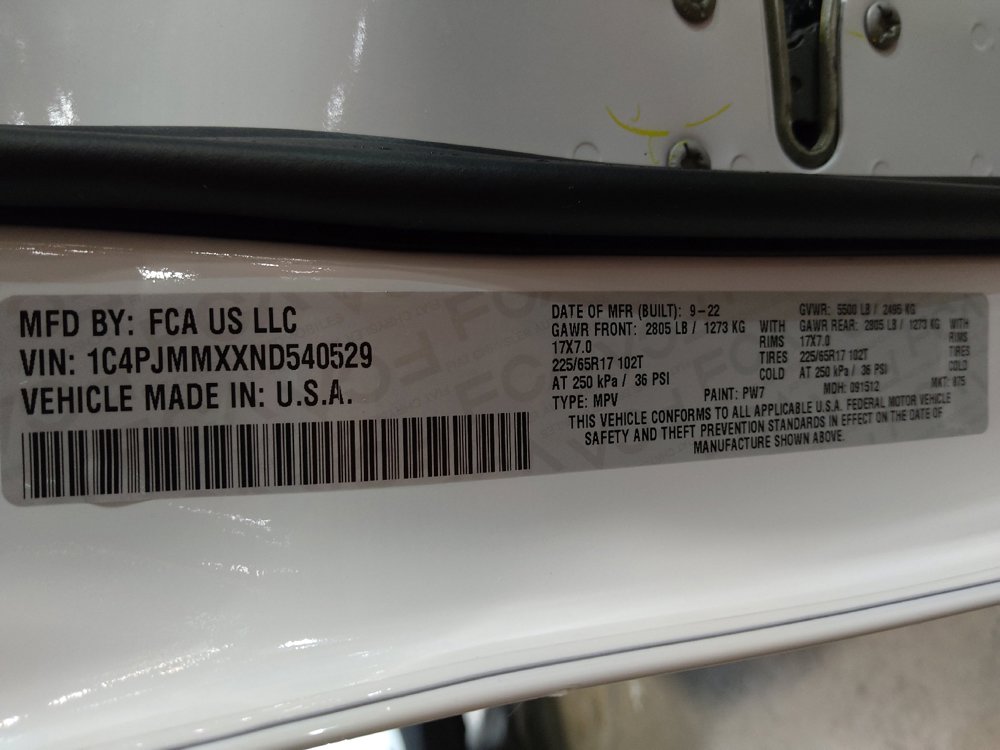 Used 2022 Jeep Cherokee Latitude Lux w/ Sun & Sound Group image 33