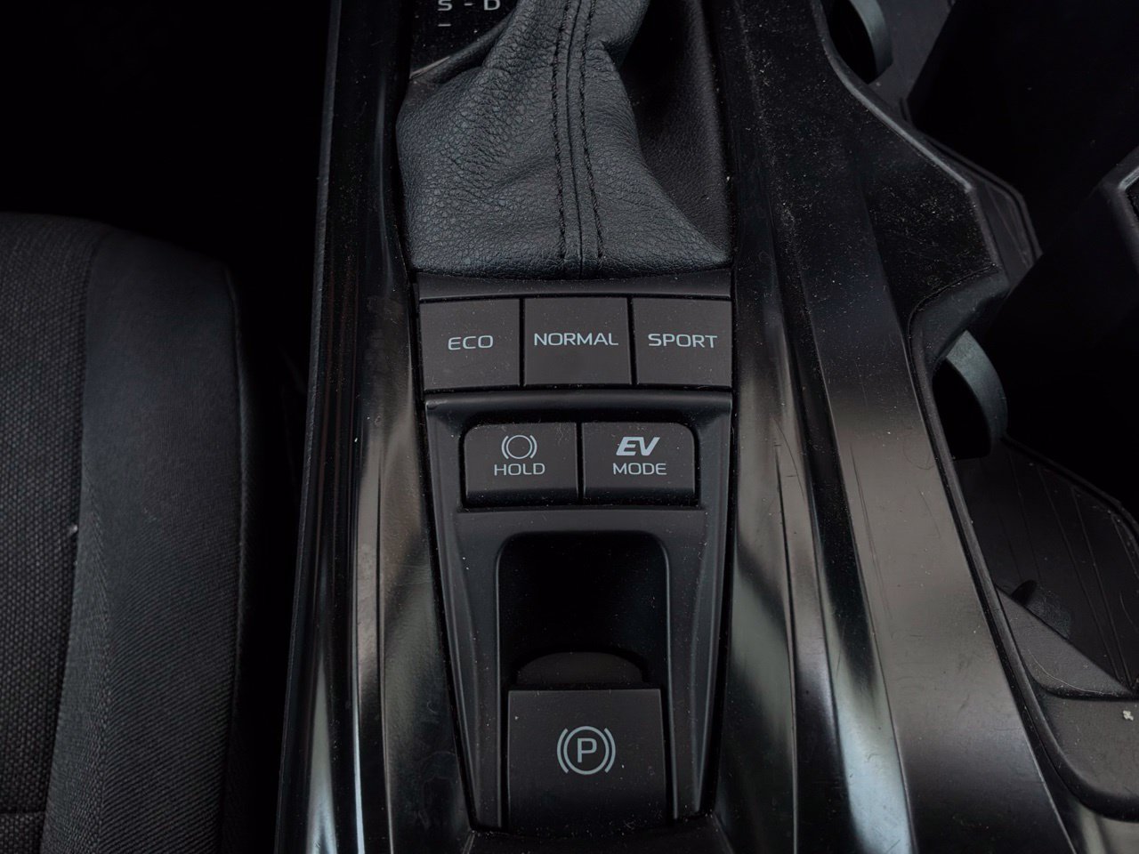 Used 2025 Toyota Camry LE w/ Convenience Package AWD/4WD image 18