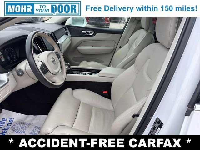 Used 2019 Volvo XC60 T5 Momentum w/ Multimedia Package image 14