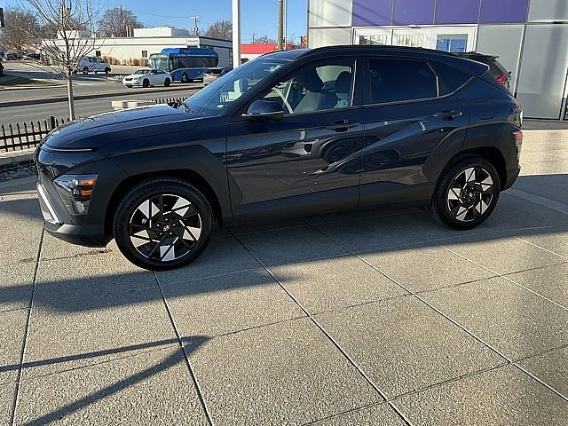 Used 2025 Hyundai Kona SEL image 11