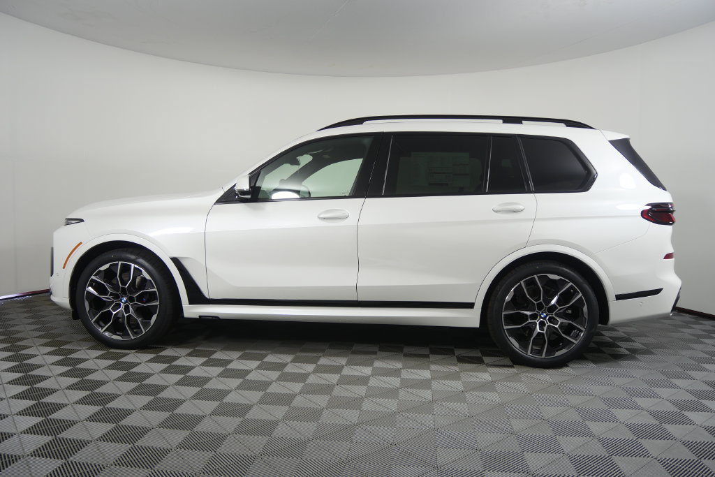 Used 2027 BMW X7 xDrive40i w/ Executive Package AWD/4WD image 7