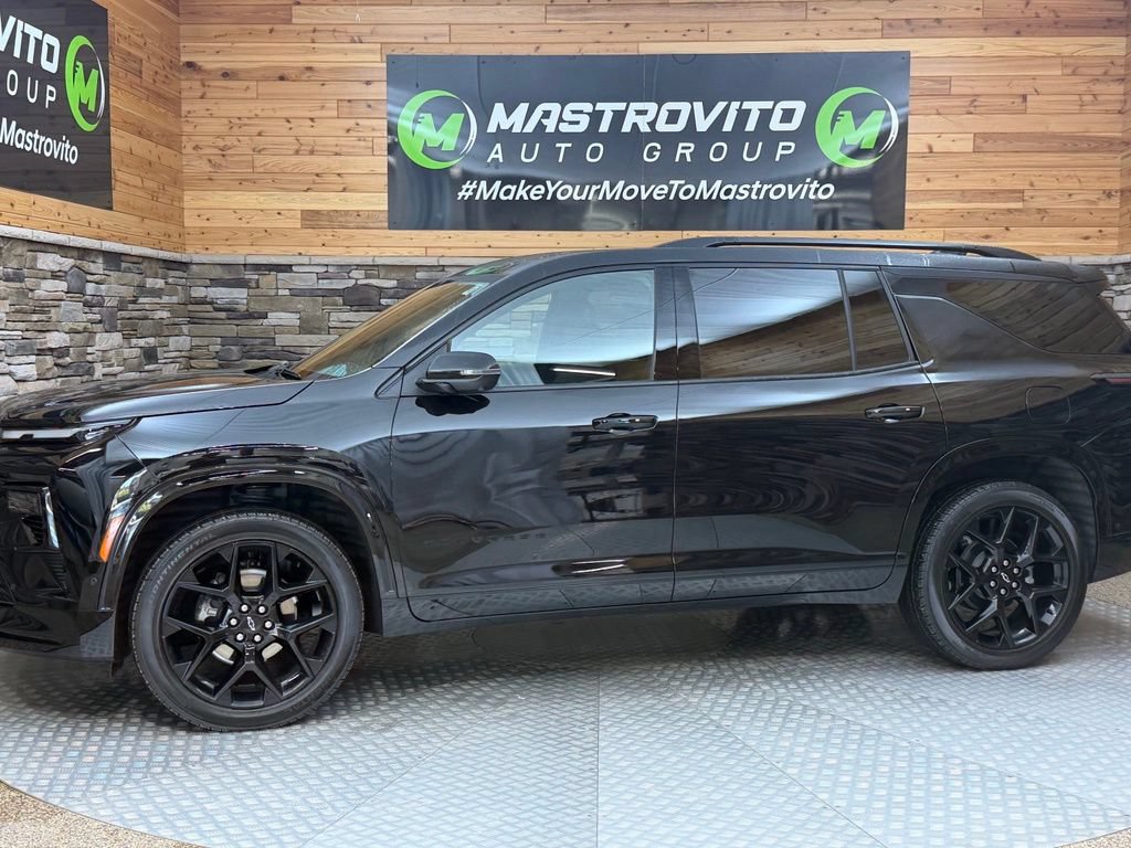 Used 2025 Chevrolet Traverse RS w/ LPO, Floor Liner Package AWD/4WD image 8
