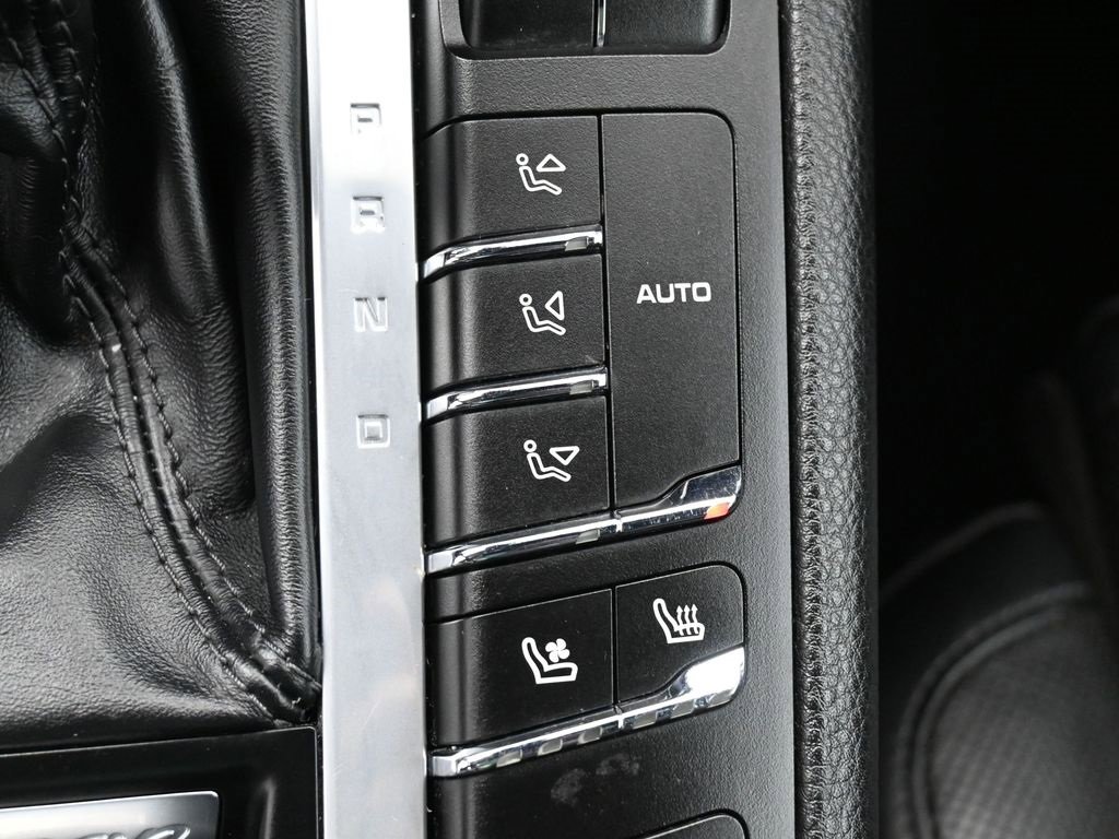 Used 2018 Porsche Macan GTS image 31