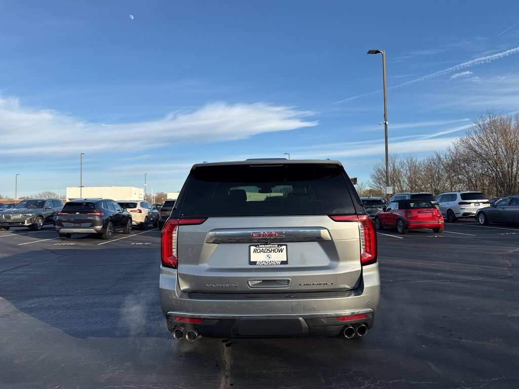 Used 2023 GMC Yukon XL Denali image 4