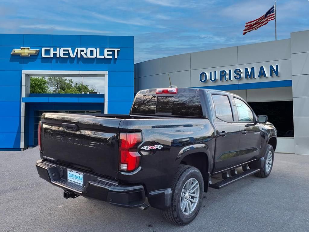 New 2026 Chevrolet Colorado LT w/ LT Convenience Package AWD/4WD image 3