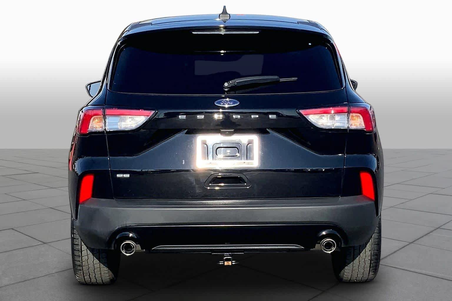 Used 2022 Ford Escape SE w/ SE Sport Appearance Package FWD image 5