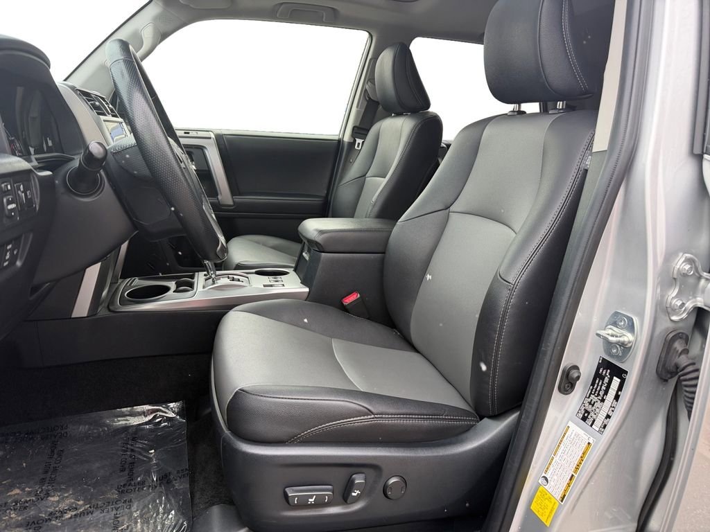 Used 2023 Toyota 4Runner SR5 Premium w/ Moonroof Package image 9