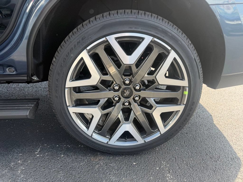 New 2027 Ford Expedition Platinum w/ Platinum Ultimate Package AWD/4WD image 36