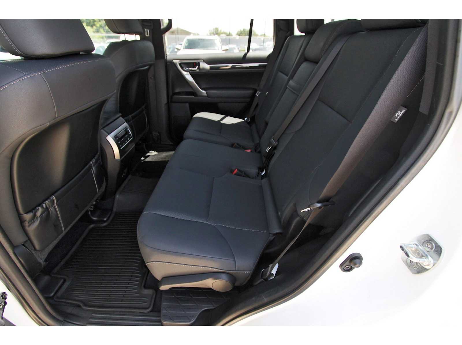 Used 2023 Lexus GX 460 Premium w/ Premium Package AWD/4WD image 12