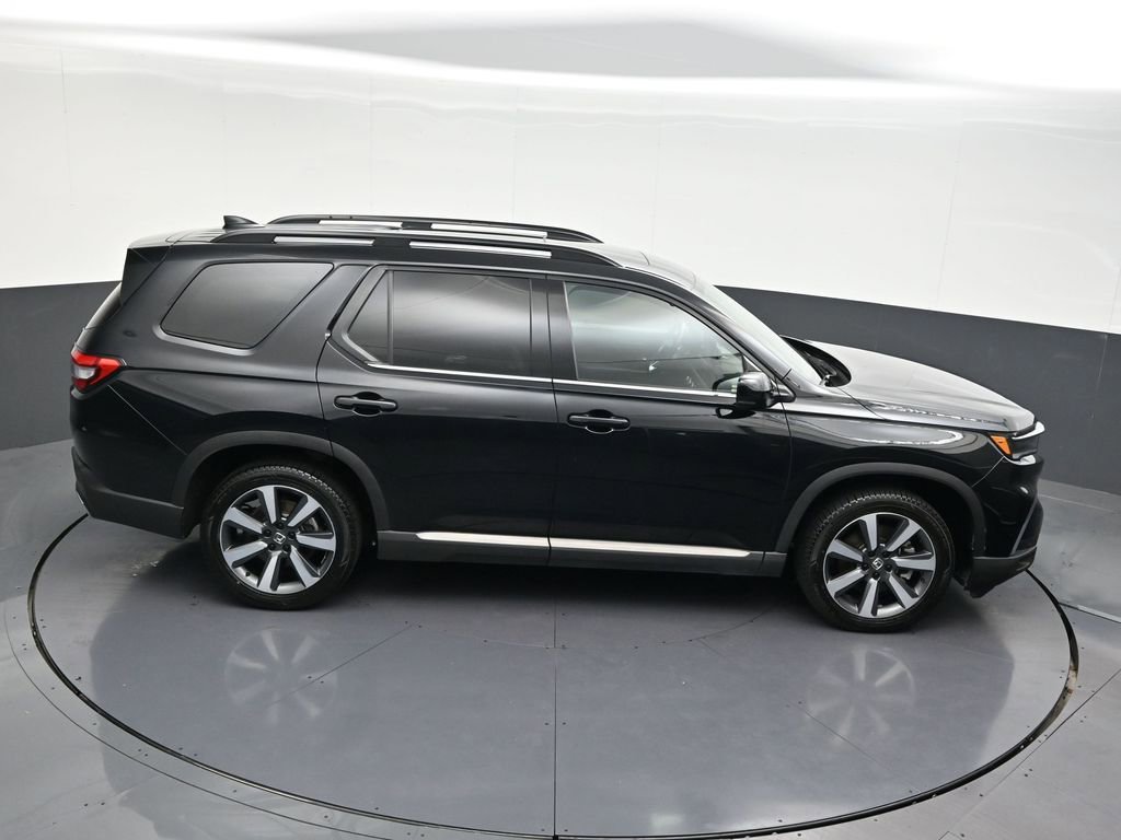 Used 2025 Honda Pilot Touring image 19