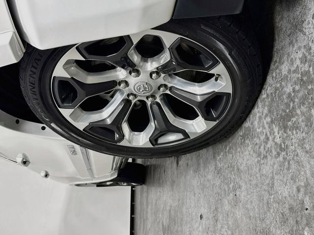Used 2024 RAM 1500 Limited AWD/4WD image 38