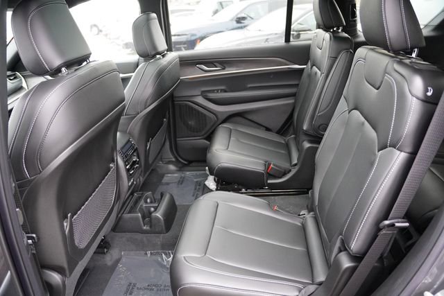 New 2025 Jeep Grand Cherokee L Limited w/ Trailer Tow Package image 11