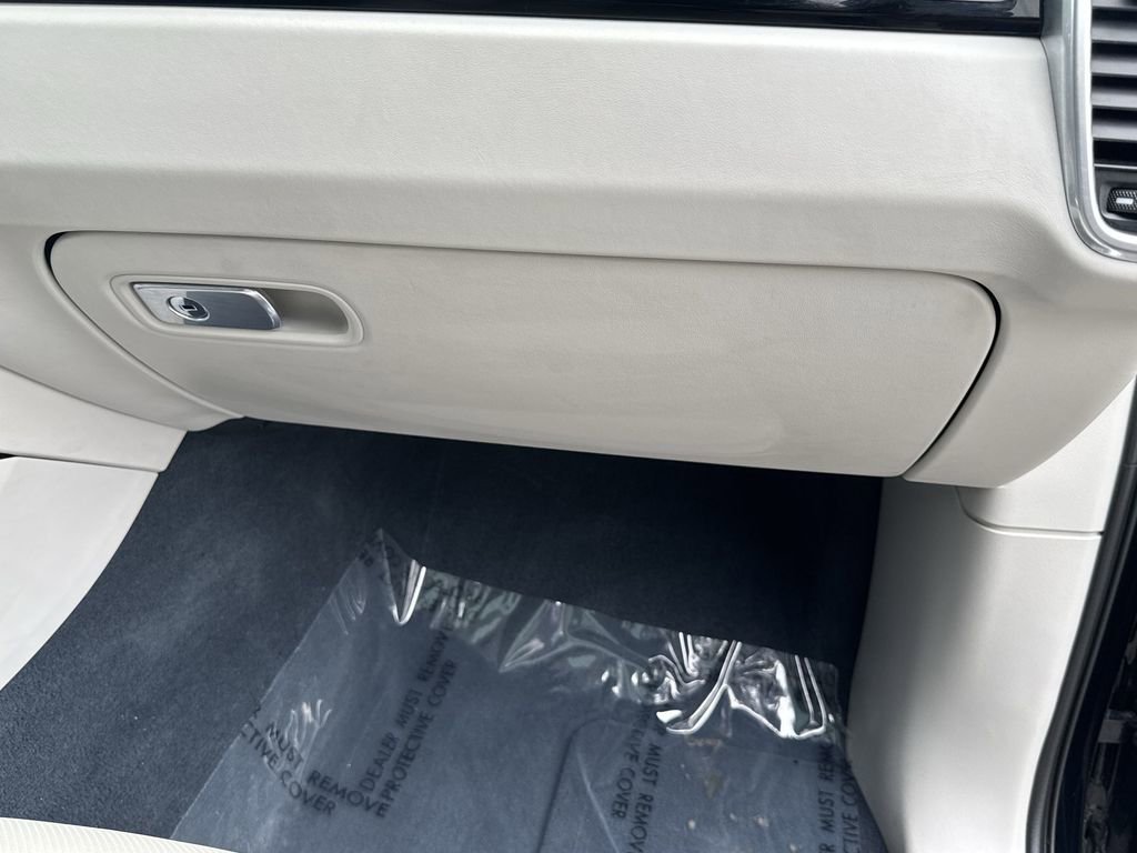 Used 2023 Porsche Cayenne Turbo S image 35