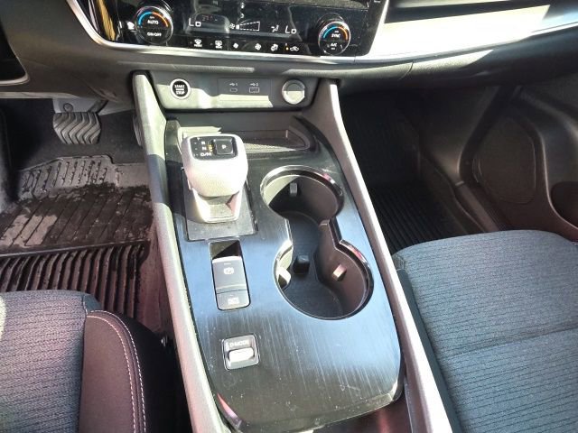 Used 2022 Nissan Rogue SV image 18