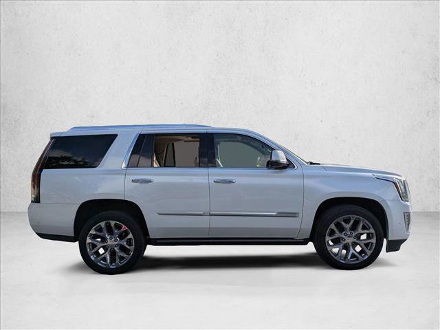 Used 2019 Cadillac Escalade Premium Luxury image 4
