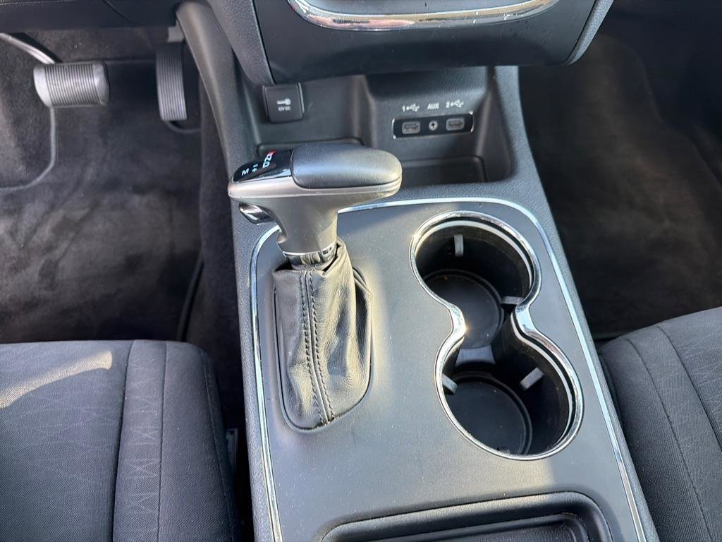 Used 2018 Dodge Durango SXT w/ 3rd Row Seating Group RWD image 24