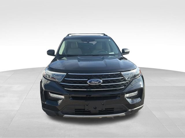 Used 2020 Ford Explorer XLT w/ Equipment Group 202A AWD/4WD image 4