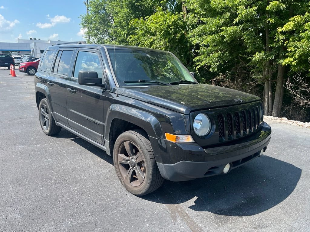 Used 2015 Jeep Patriot Sport w/ Power Value Group FWD image 2
